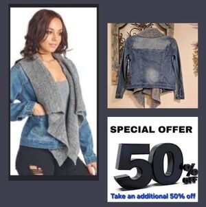 50% Off Listed Price You Pay Only $35.00 Bundle For Offer☆☆ NWT Size SMALL